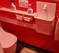 アリュール一きれいなトイレと評判の真紅壁トイレです！
自動洗浄機能付きですｗ